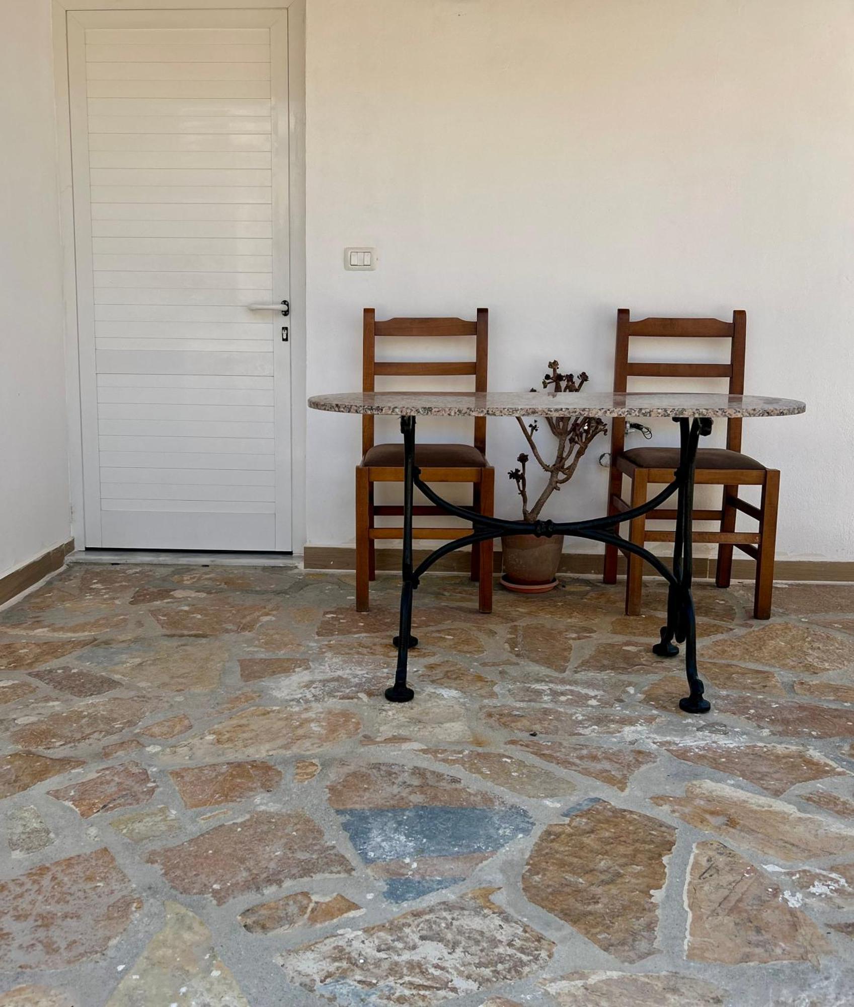 Vourtarea Guesthouse Himare Exterior foto